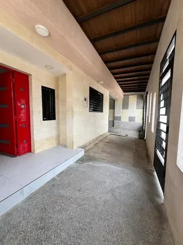 Casa Moderna En Calle Abierta En Venta En Las Quintas De Naguanagua, Las Quintas Norte - Atmlf
