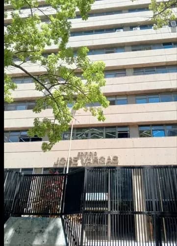 Oficina En Venta Edificio José María Vargas. La Candelaria. Km