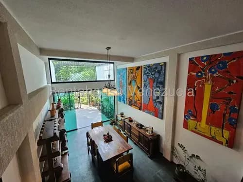 Nc Casa En Venta En San Bernardino Totalmente Remodelada Con Lujosos Espacios Abiertos 26-19798