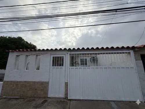 Re/max 2 Mil Vende Casa, En Urbanización La Arboleda, Nueva Esparta, Isla De Margarita