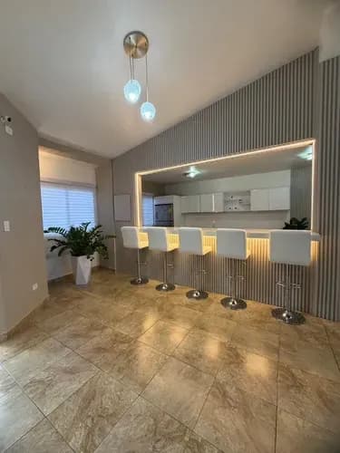 Karol Vende Impecable Quinta De Un Solo Nivel De 182 Metros De Terreno Y 150 Metros De Construcción (solo Clientes) Hc-ind