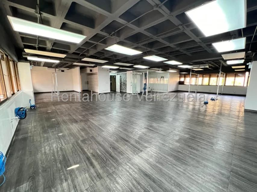 Comercial (Oficina) en Alquiler en La California Norte, Distrito Metropolitano