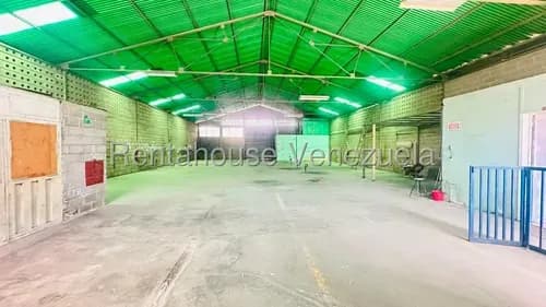 Raíza Suárez Vende 2 5 2 1 4 8 5 Excelente Galpón De 1000mtrs Con Área De Depósito, Zona De Carga Y Descarga, Con Espacios Amplios Y Seguros, Zona Industrial I Barquisimeto