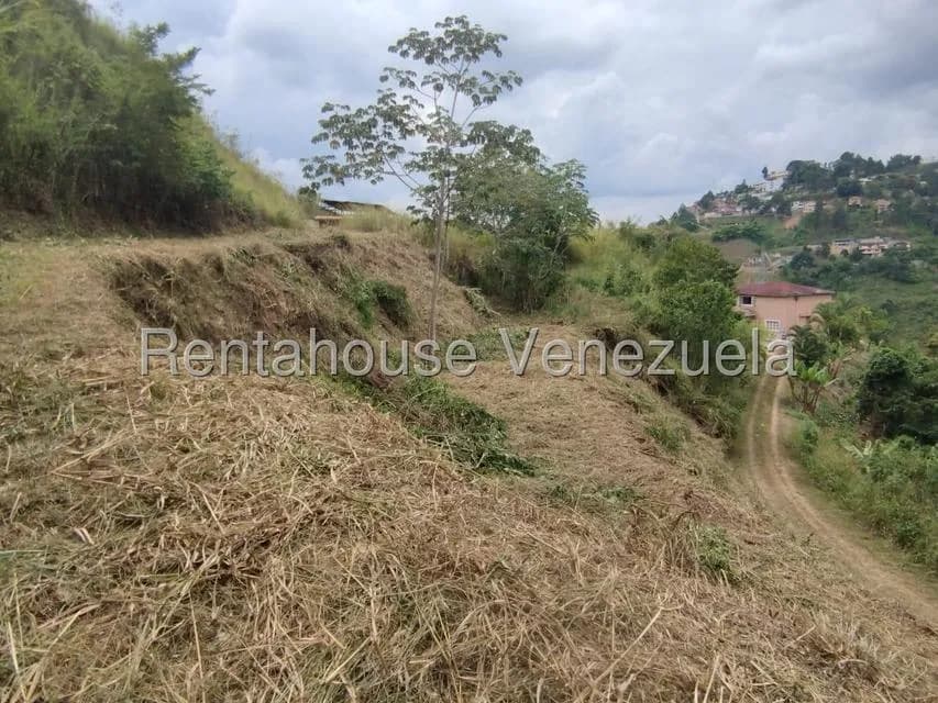 Terreno (Finca) en Venta en Caicaguana, Distrito Metropolitano