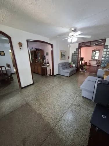 Casa En Venta En Las Quintas De Naguanagua