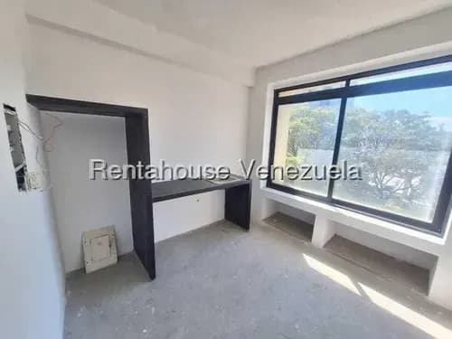 Venta Oficina De 85 M2 Espaciosa E Iluminada Ideal Para Remodelar A Su Gusto En Urb Del Este Barquisimeto,lara Rc