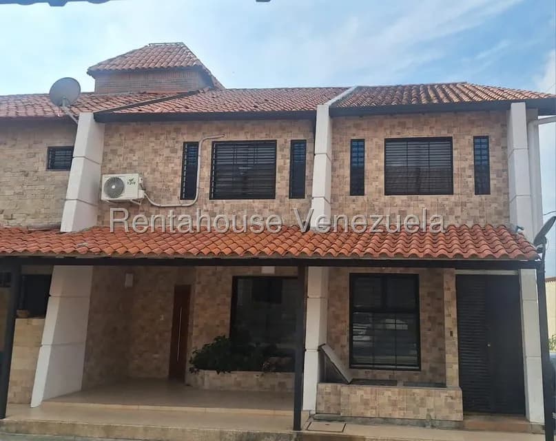 Townhouse (Duplex) en Venta en El Paraiso, Merida