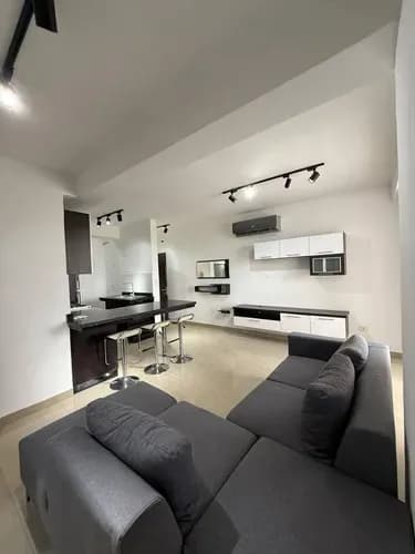 Apartamento En Venta Las Chimeneas Valencia Residencias Monreañes. Equipado Y Amoblado. Con Planta Al 50% Y Pozo De Agua. Cerca De Zona Comercial, Acceso A La Autopista. Dapo
