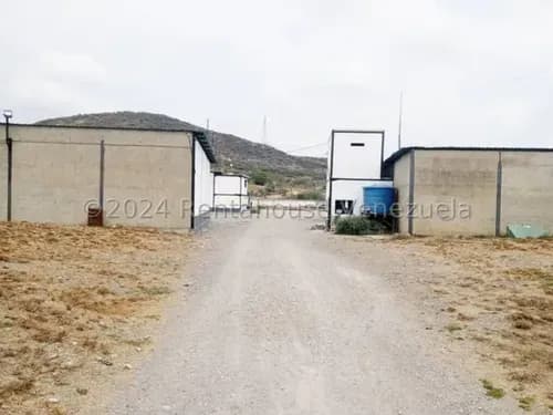 Lcda. Milagros Carrasquel Galpon Industrial Alquiler Barquisimeto Lara Zona Oeste Economica Comercial Economico Código Inmobiliaria Rent-a-house 24-23653