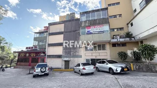 En VENTA Oficina a Estrenar AAA Unidad Residencial El Parque Av. Rotaria.