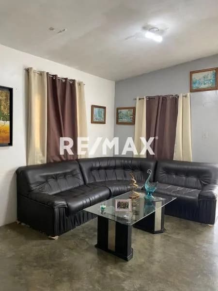 EN VENTA CASA UBICADA EN LA URB. CIUDAD SATÉLITE, EL TOSTAO
