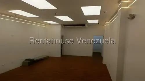 Lm Local Comercial En Alquiler La Candelaria Cod 26-782 Yg