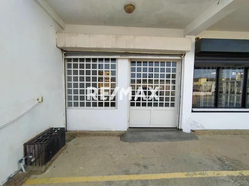 Local en venta en la Puerta Maraven. Punto Fijo