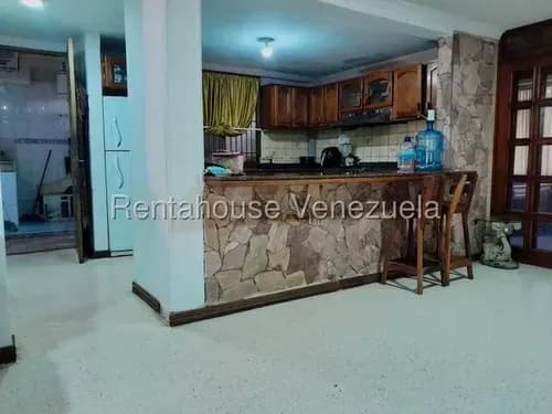 Lcda. Milagros Carrasquel Casa Venta Barquisimeto Lara Zona Este El Pedregal Economica Residencial Economico Código Inmobiliaria Rent-a-house 26-8664