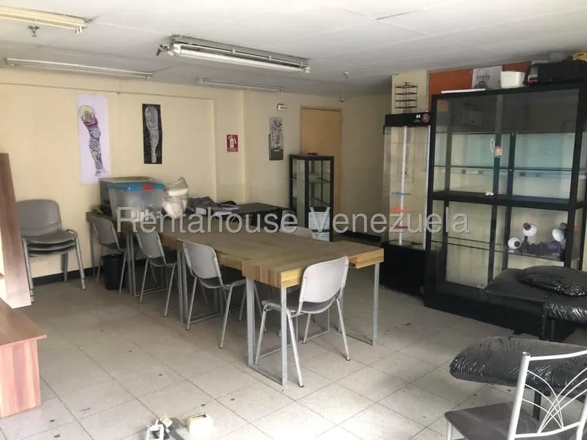 Comercial (Oficina) en Alquiler en Sabana Grande, Distrito Metropolitano