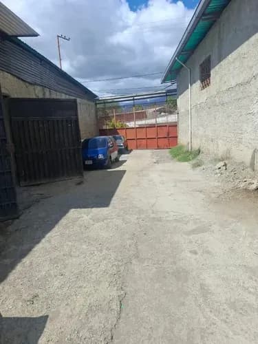Sector Las Flores Cerca De Farmatodo Que Esta Frente A La Unefa Guatire