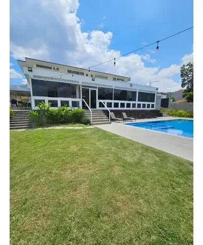 En Venta Casa En Prados Del Este