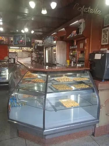 Panadería. Fondo De Comercio En Venta. Valencia