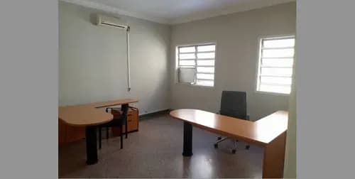Se Alquila Impecable Oficina En Santa Monica