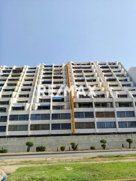 Apartamento en alquiler, Sector Cerro Sur Conjunto Residencial Terrazas de Bora Bora Lechería. Con vista al complejo turístico el Morro