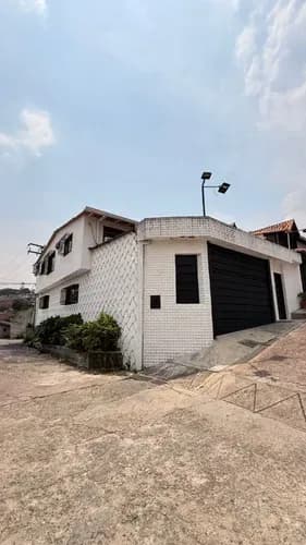 Casa Esquinera En Urbanización Villas Del Diamante, Vía Caneyes