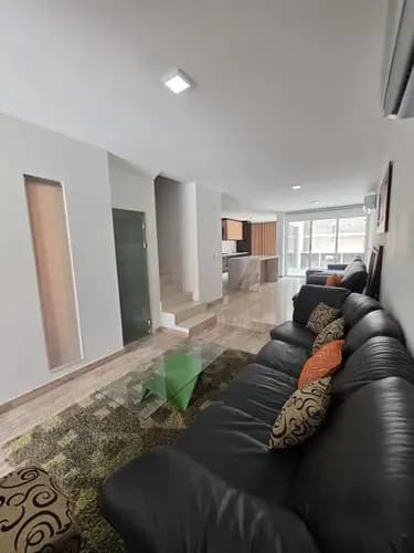 Dc Venta De Townhouse De Lujo En Terrazas De Camoruco, Valencia. 3 Niveles. A Estrenar.