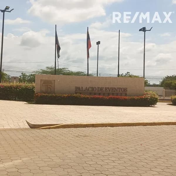 Local comercial en Palacio de Eventos