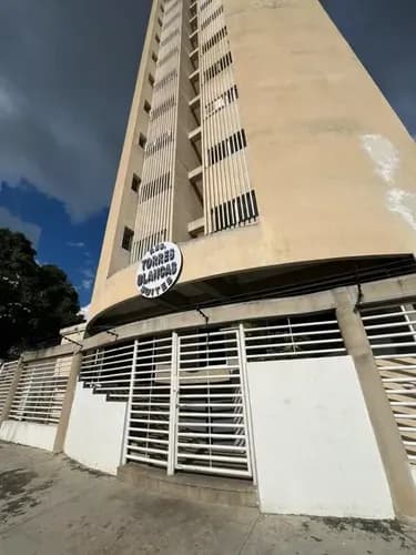 Apartamento Tipo Estudio En Camoruco Res. Torres Blancas Valencia Jf-ska