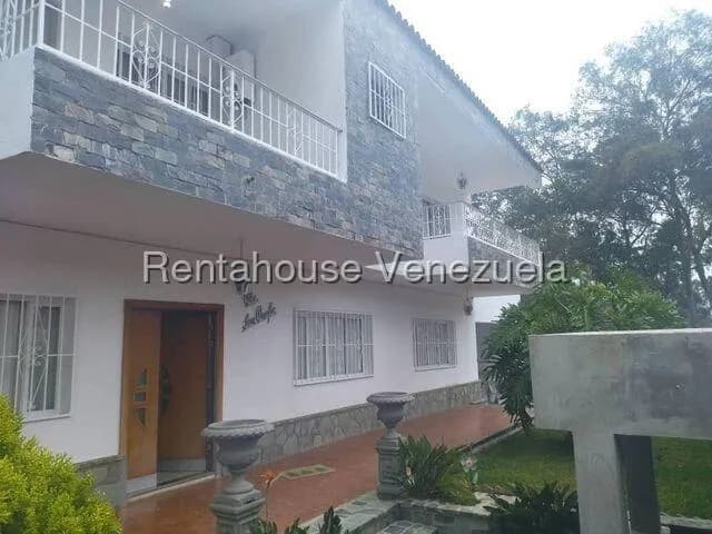 Casa (Multipes Niveles) en Venta en La Rosaleda, Miranda