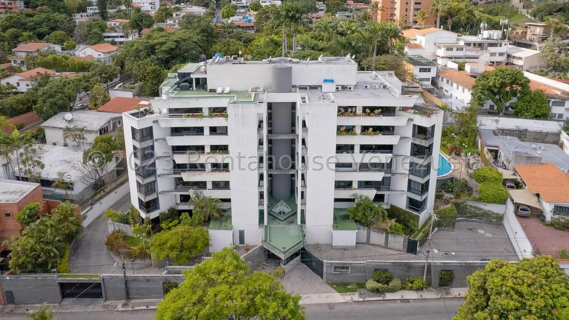 Apartamento (Duplex) en Alquiler en Los Palos Grandes, Distrito Metropolitano