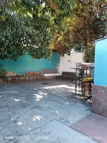 Vende Casa Comercial En El Casco Central De Valencia. A Escasos Metros De La Avenida Cedeño. 329.72 Mts2 Construcción 555 Mts2 Terreno. Está Propiedad Tiene Un Alto Potencial Para Colegios, Academ