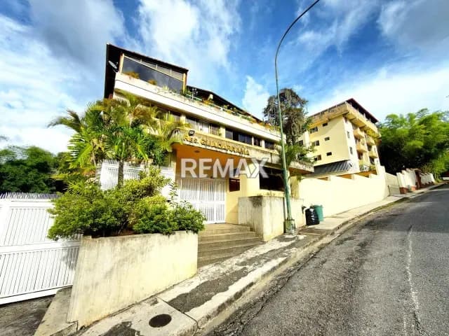 En Venta Apartamento en la Urb. Miranda totalmente remodelado