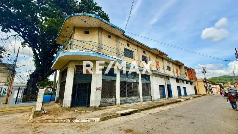 CASA COMERCIAL SAN BLAS