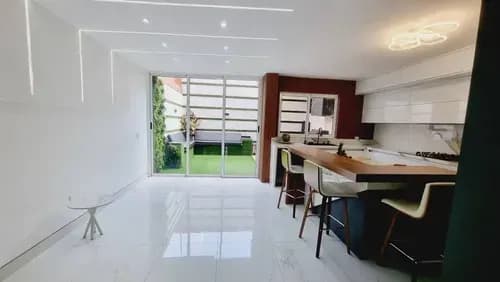 Hermanas Mota Venden Townhouse De Lujo En Tzas. De Camoruco