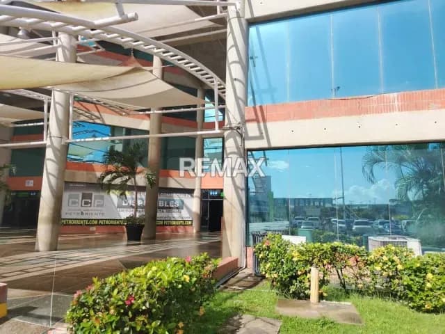 EN ALQUILER OFICINA EN EL C.C PETRORIENTE, AV ALIRIO UGARTE PELAYO. MATURÍN-MONAGAS