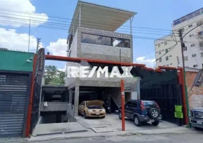 Se Alquila Edificio Comercial de 660 mts2 en Santa Eduvigis
