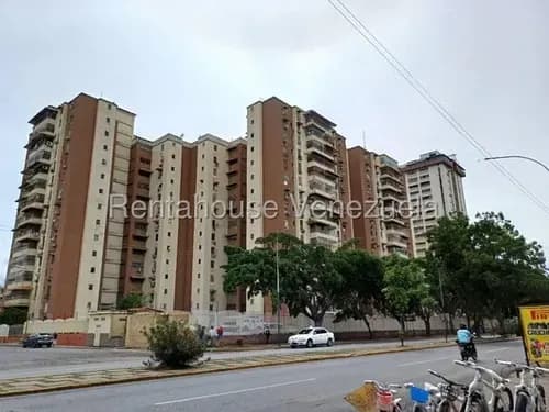 Apartamento En Venta De 110mts Resd Trina Parque Aragua Maracay 26-21992 Avel