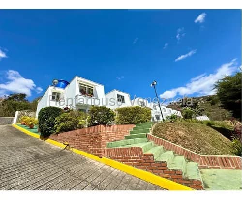 Espectacular Townhouse En Bosque De La Lagunita 26-15985 Dmh