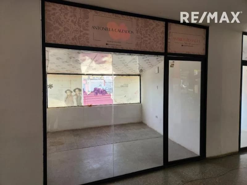 Se alquila Local comercial SOUTH CENTER SIERRA MAESTRA