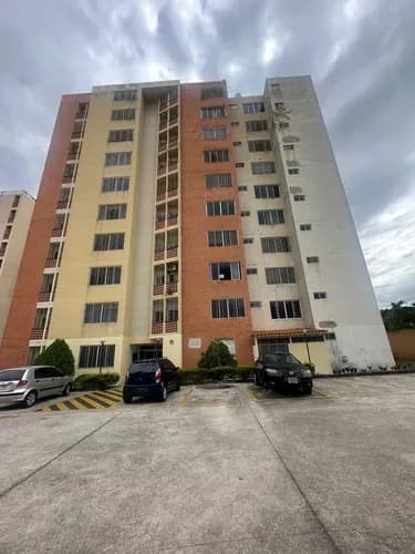 Venta Apartamento En Doral Country El Rincón Naguanagua Moderno