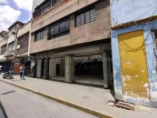 Esta Propiedad En Venta Cuenta Con Un Local Comercial A Pie De Calle Cuenta Con Un Terreno, Para Desarrollar Otros Locales O Estacionamiento En La Parroquia Santa Teresa Mls #24-16612