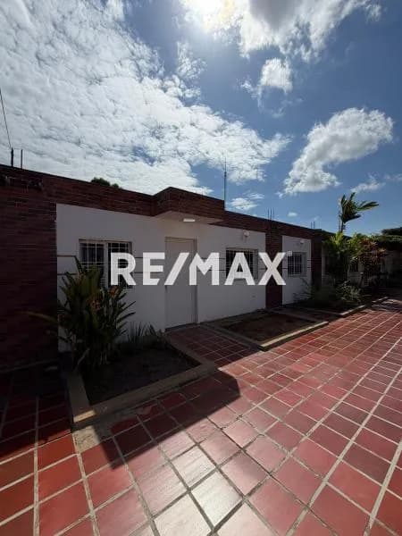 CASA EN VENTA EN VILLA SILVANA
