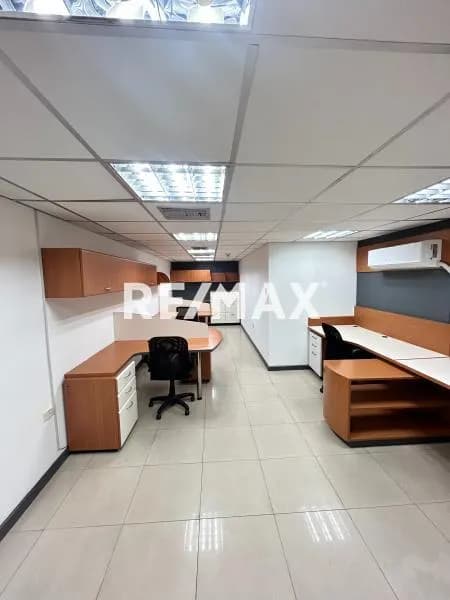 Venta Oficina Pent House Torre Milenium