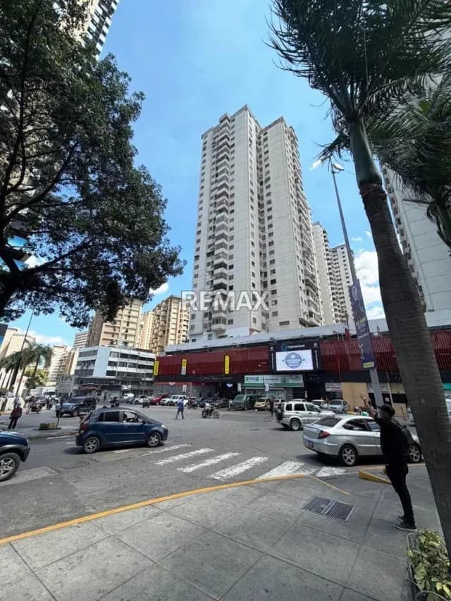 APARTAMENTO EN VENTA - URB. LA CANDELARIA