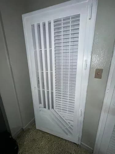 Gl Apartamento En Urb. Los Nisperos Res. Napoles (clientes)