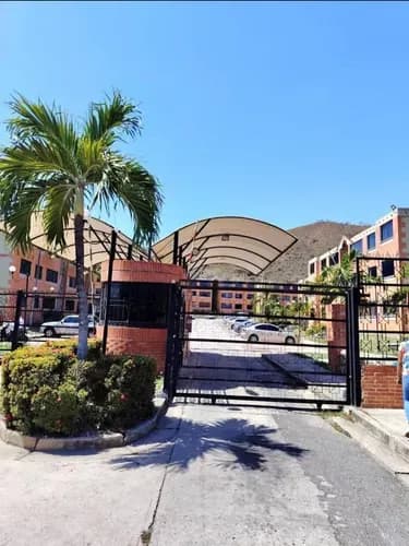 Hc Apartamento En Residencias Colinas De San Diego Piso 1 98mts2 3 Habitaciones Con Clóset 2 Baños Sala Amplia Área De Faena Cocina Moderna Equipada Área De Lavad