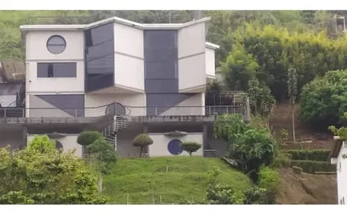 Casa Dos Niveles 786m2 De Terreno La Morita San Antonio De Los Altos