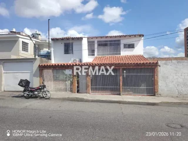 Excelente Ubicación Casa en Venta Residencial y Comercial.