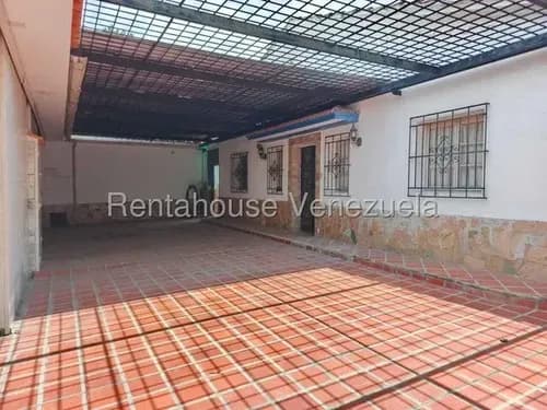 Casa En Venta El Paraiso 25-19046 Ac