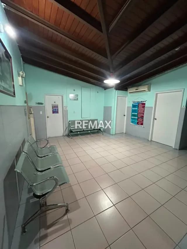 En alquiler consultorio en clínica de imágenes, Barquisimeto